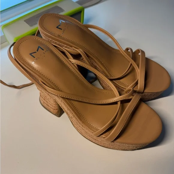 MARC FISHER LTD FETCH ESPADRILLE PLATFORM - Picture 2 of 4